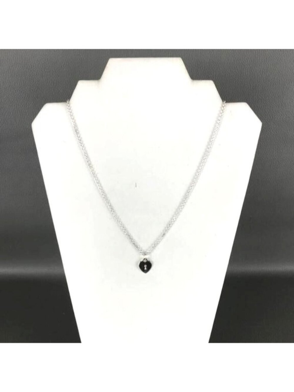 Avon Sterling Silver Heart Keyhole Charm Necklace - Picture 2 of 4